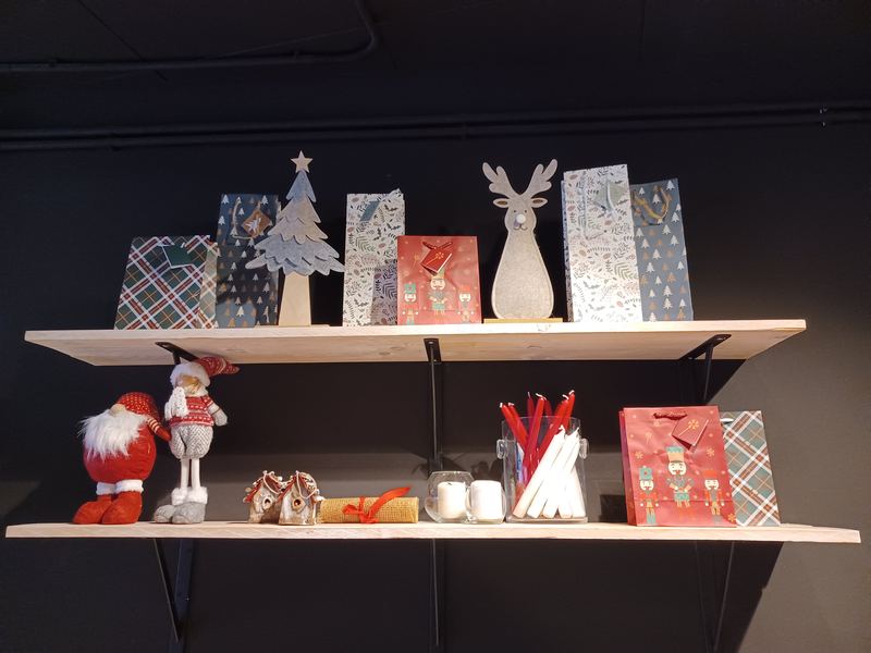 Shelf Christmas